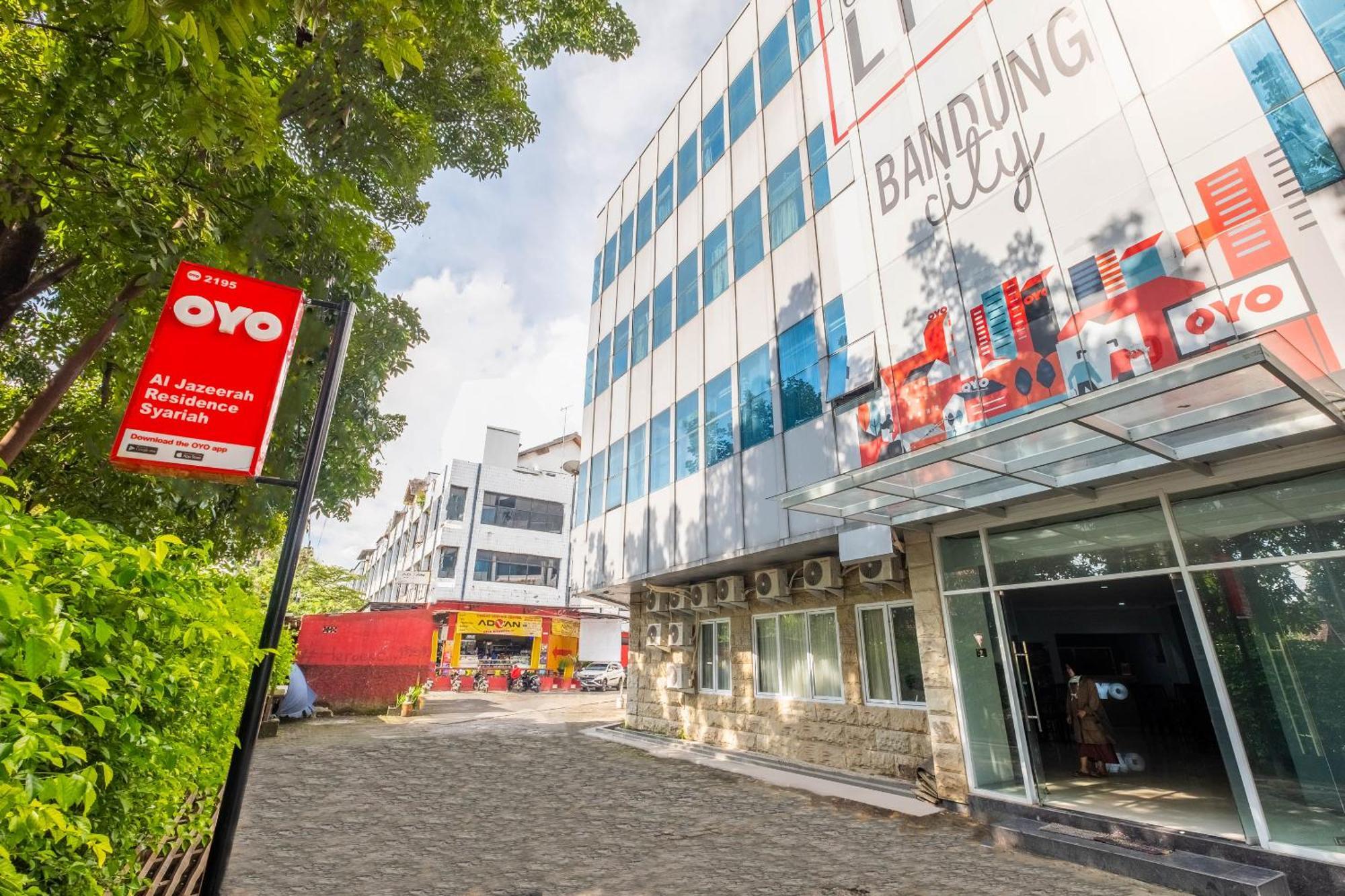 Oyo Living 2195 Al Jazeerah Residence Syariah Bandung Exterior photo